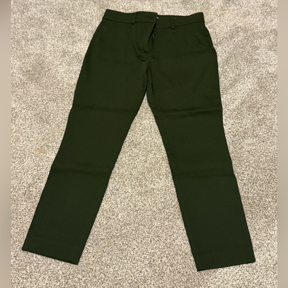 LOFT Women’s The Sutton Skinny Forest Green Size 6P Ankle Length